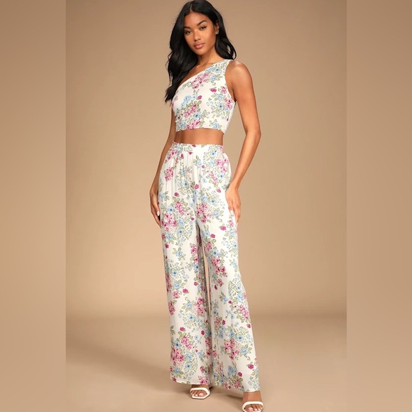 Lulus | Florally Dreamy Ivory Floral One-Shoulder Two-Piece Jumpsuit Small - Picture 2 of 8